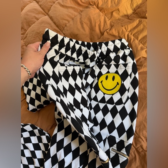 Aviator Nation Diamond Repeat Smiley 2 Embroidery Set - Picture 7 of 15